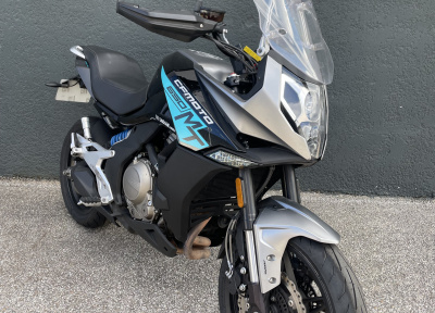 CF MOTO 650 MT