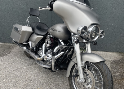 HARLEY-DAVIDSON TOURING STREET GLIDE 1584