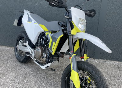 HUSQVARNA 701 SUPERMOTO