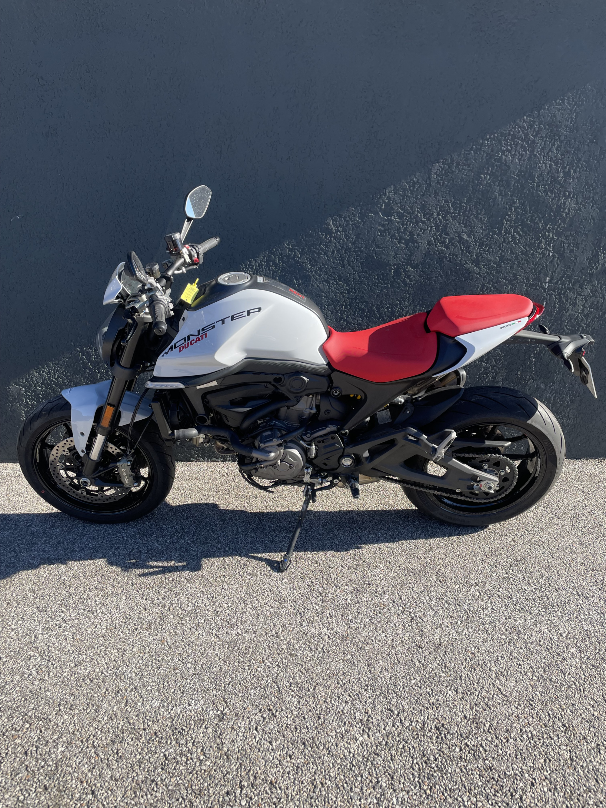 DUCATI MONSTER +