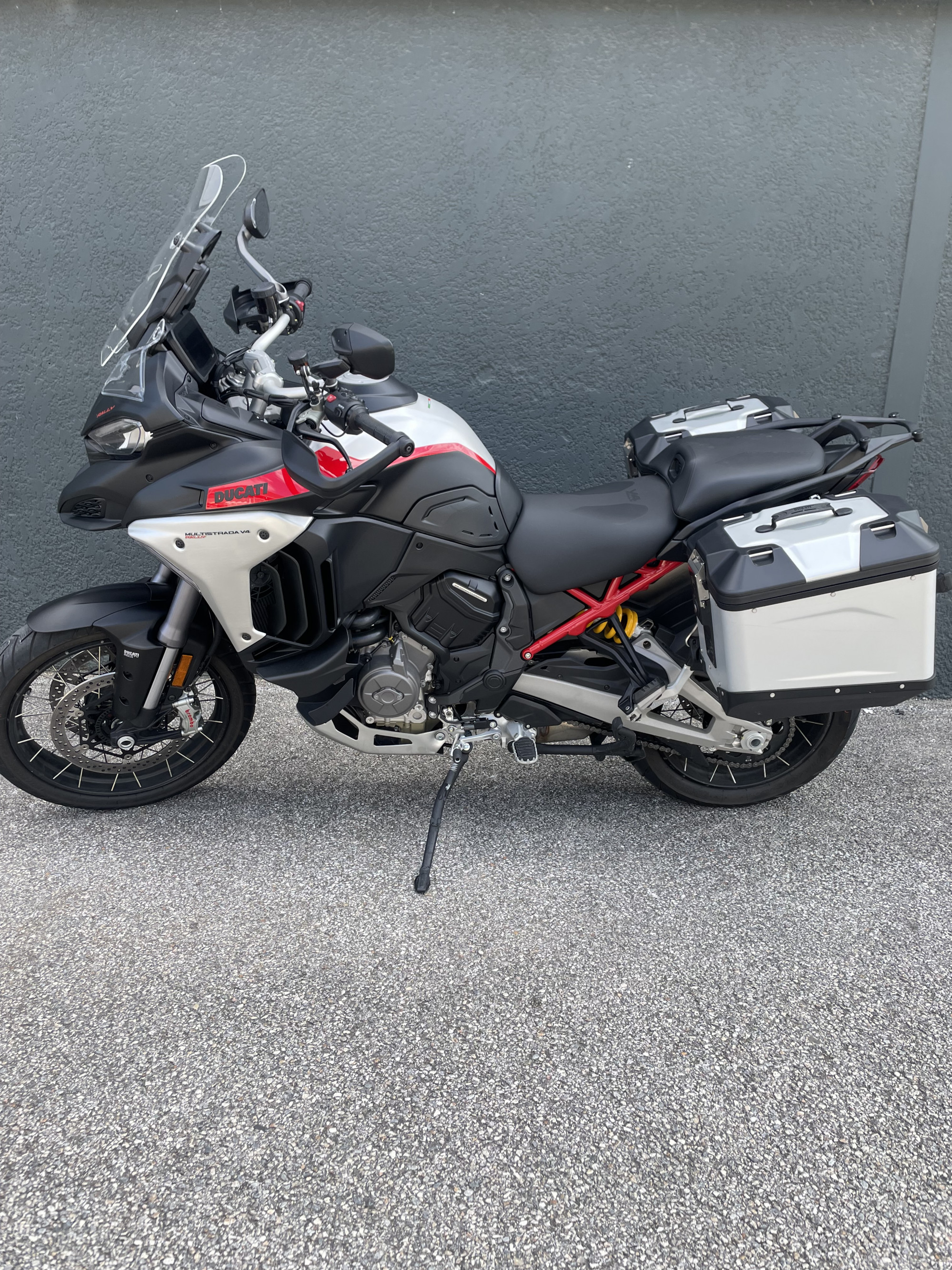 DUCATI MULTISTRADA RALLY TRAVEL RADAR