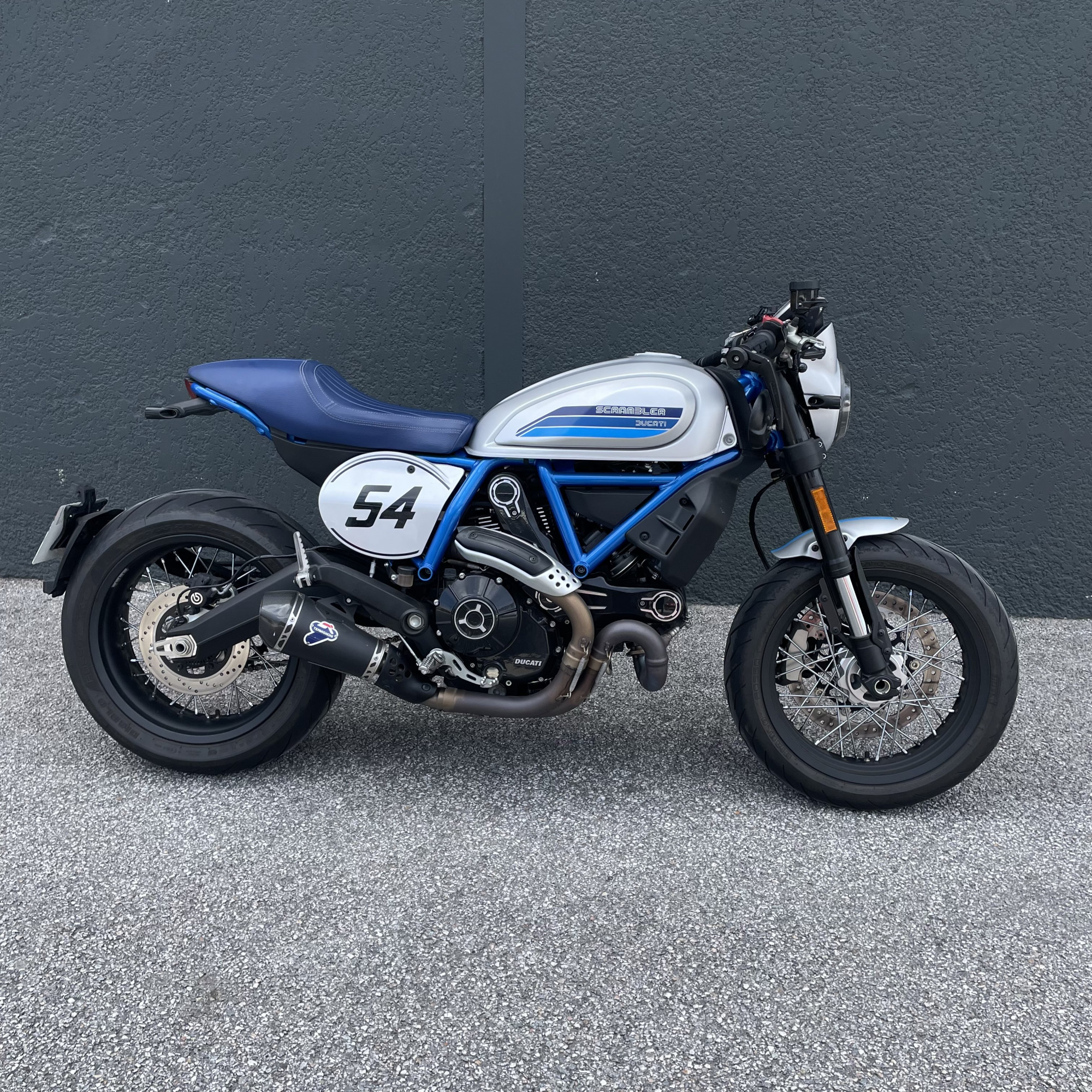 DUCATI SCRAMBLER CAFE RACER