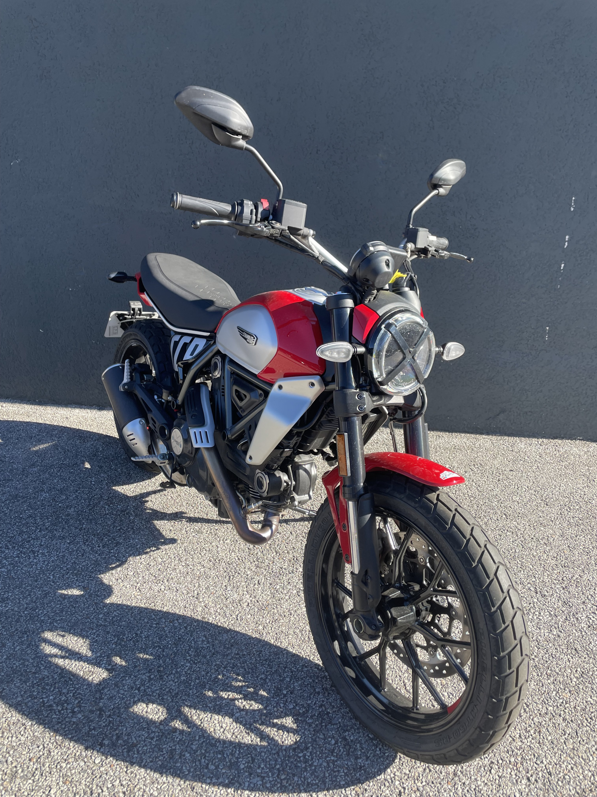 DUCATI SCRAMBLER ICON