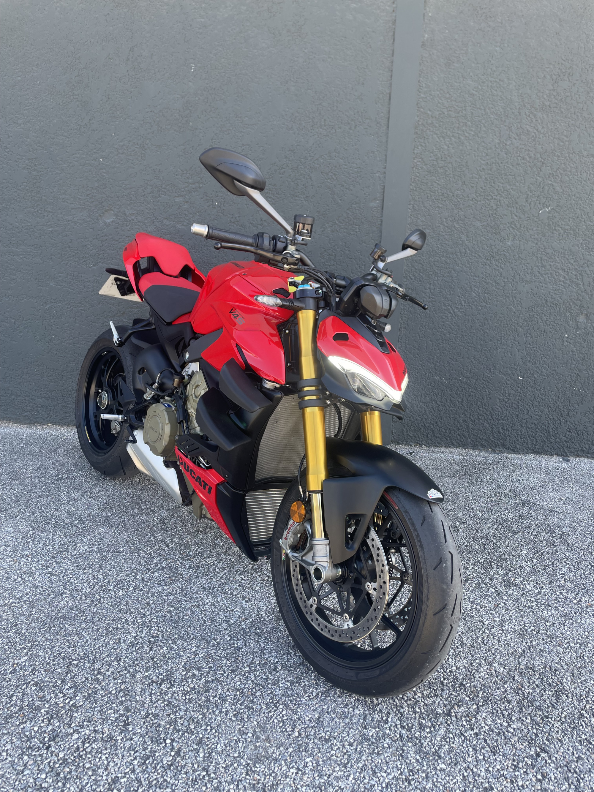 DUCATI STREETFIGHTER V4 S