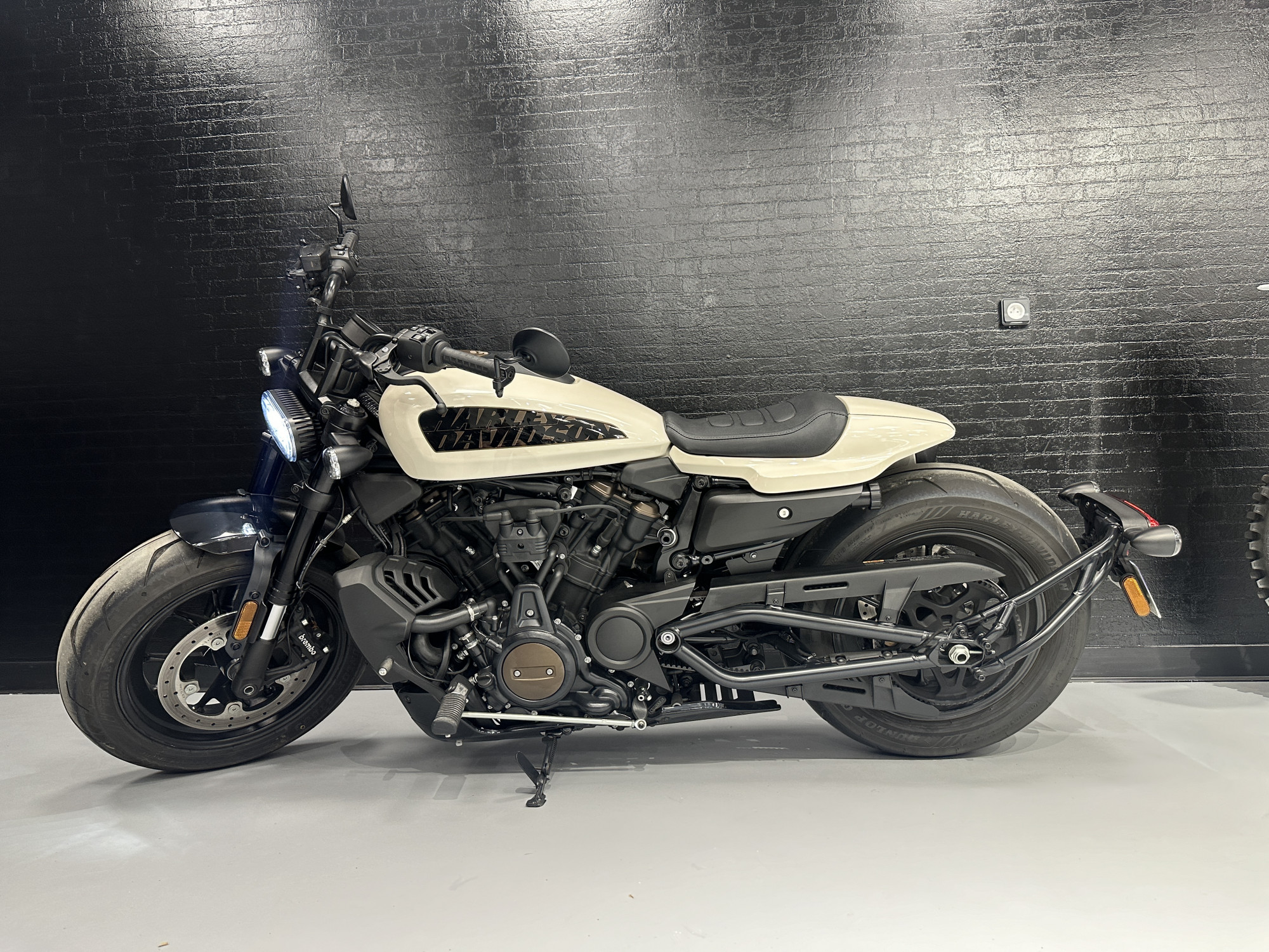 HARLEY-DAVIDSON SPORTSTER 1250 S