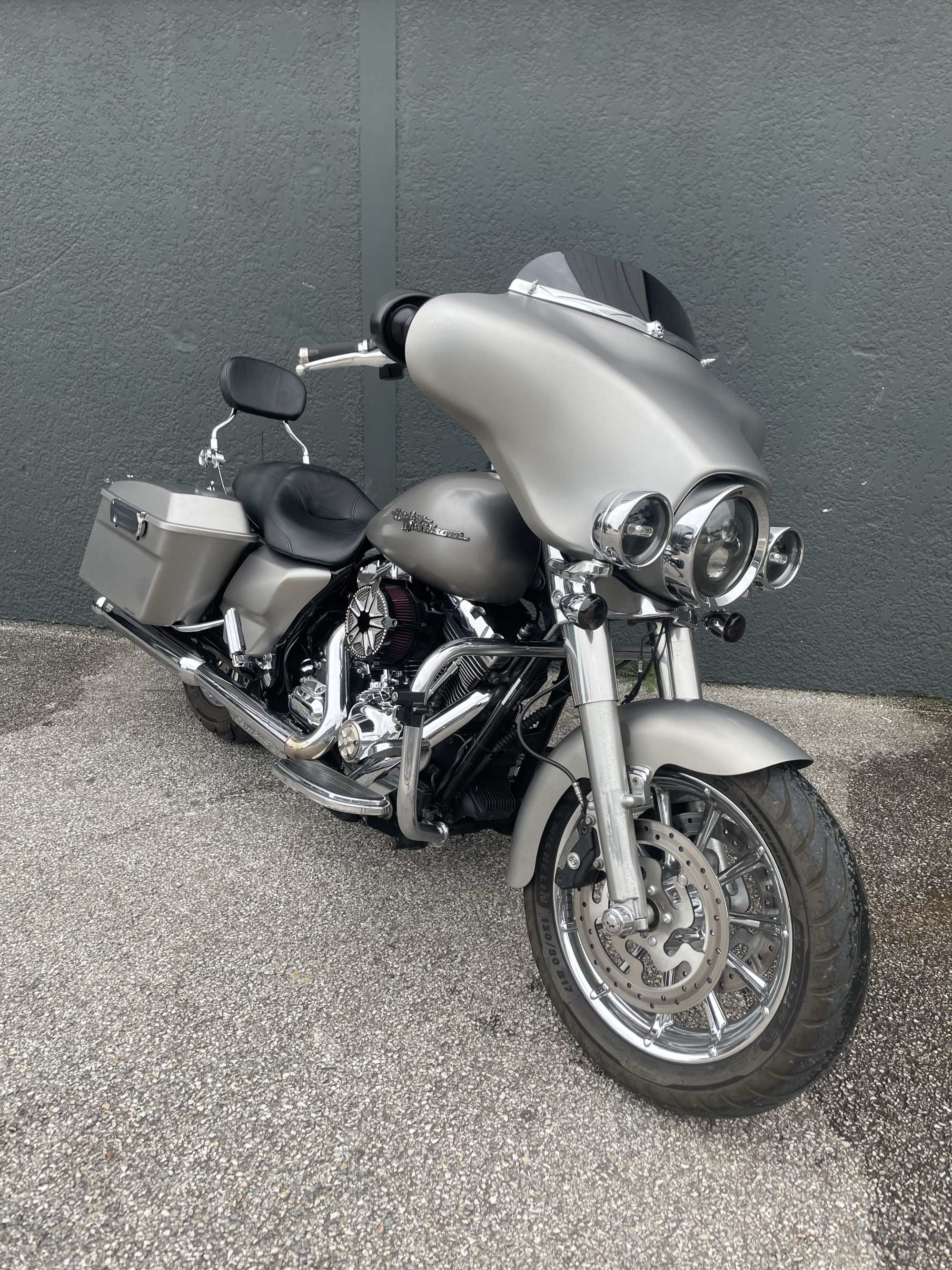 HARLEY-DAVIDSON TOURING STREET GLIDE 1584