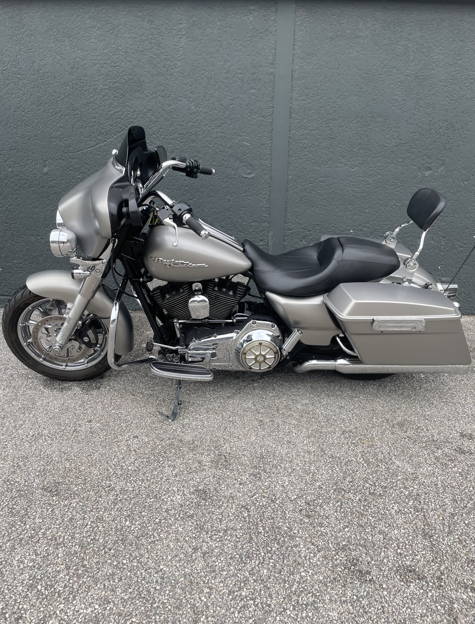 HARLEY-DAVIDSON TOURING STREET GLIDE 1584