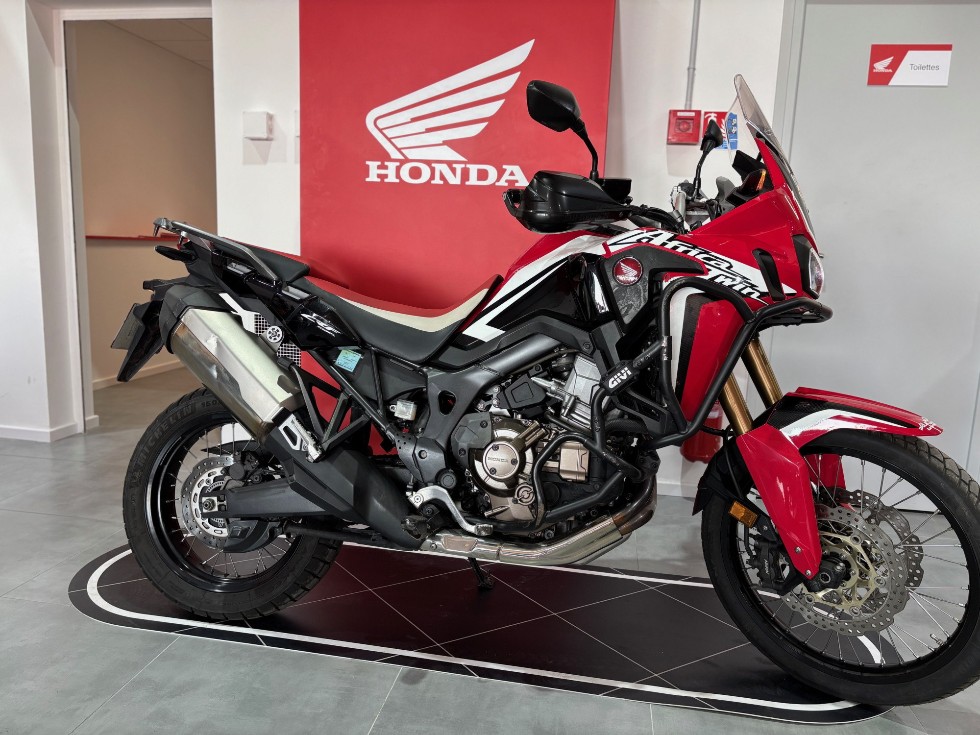 HONDA AFRICA TWIN CRF1000D DCT