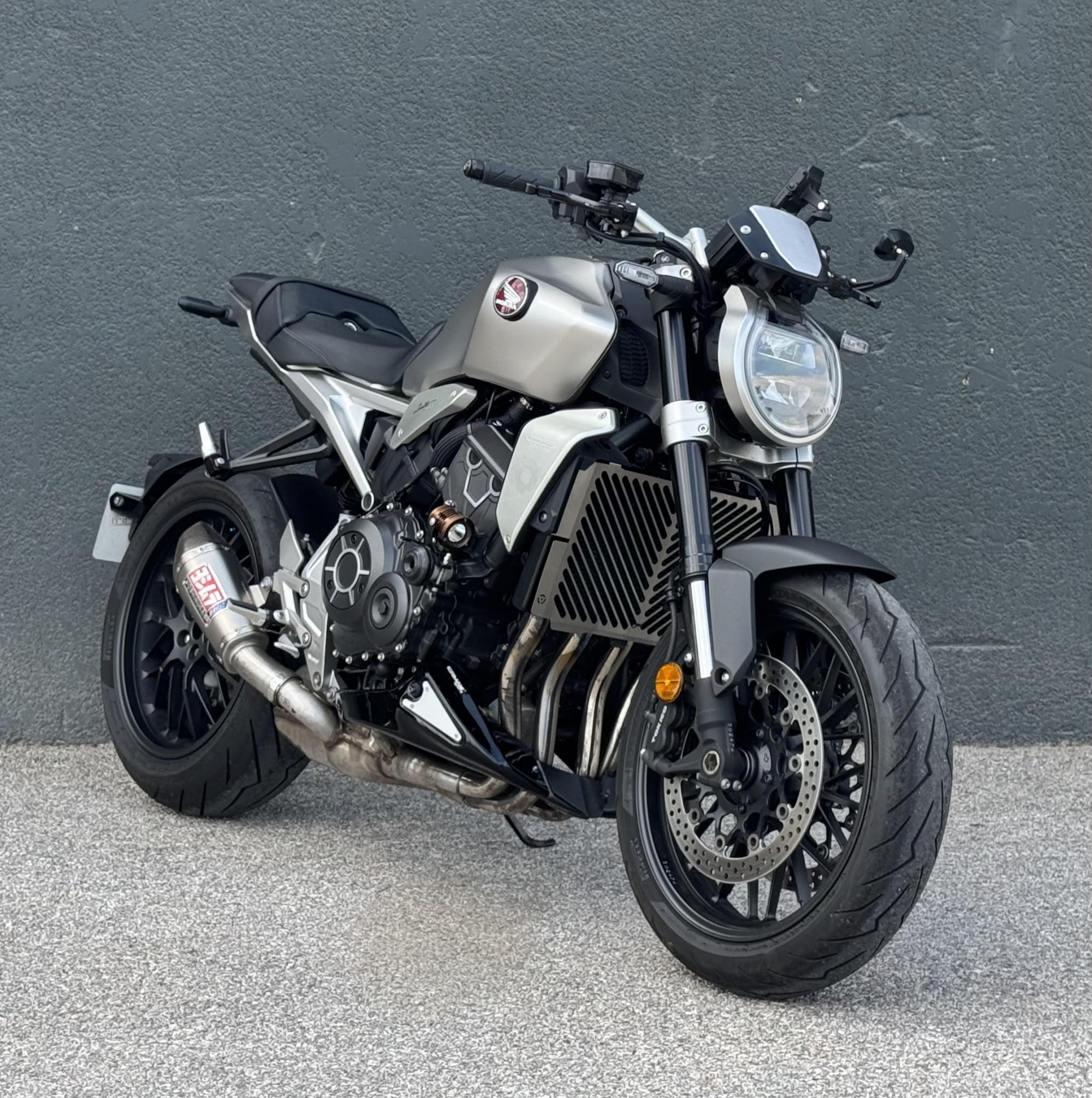 HONDA CB 1000 R