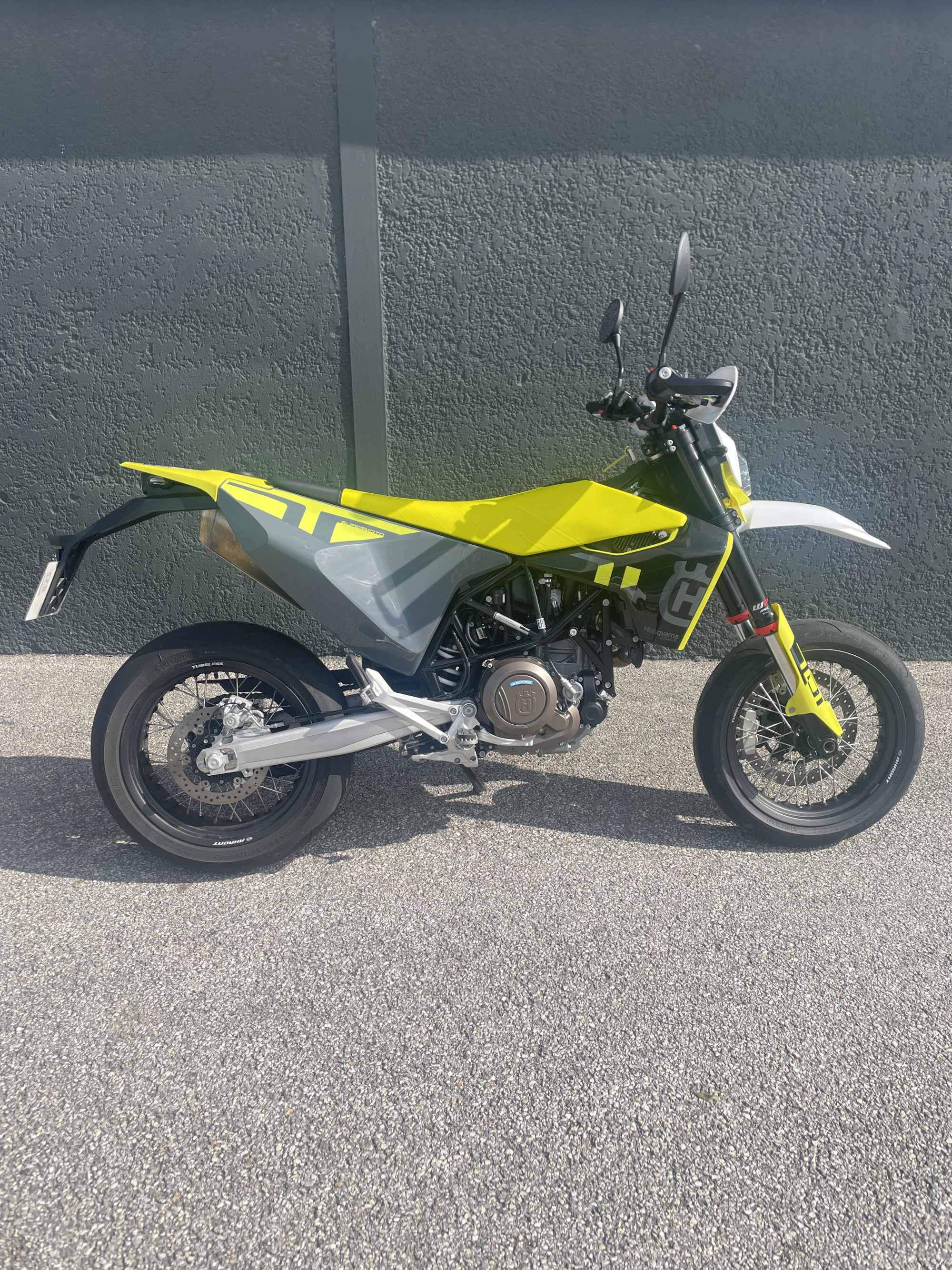 HUSQVARNA 701 SUPERMOTO