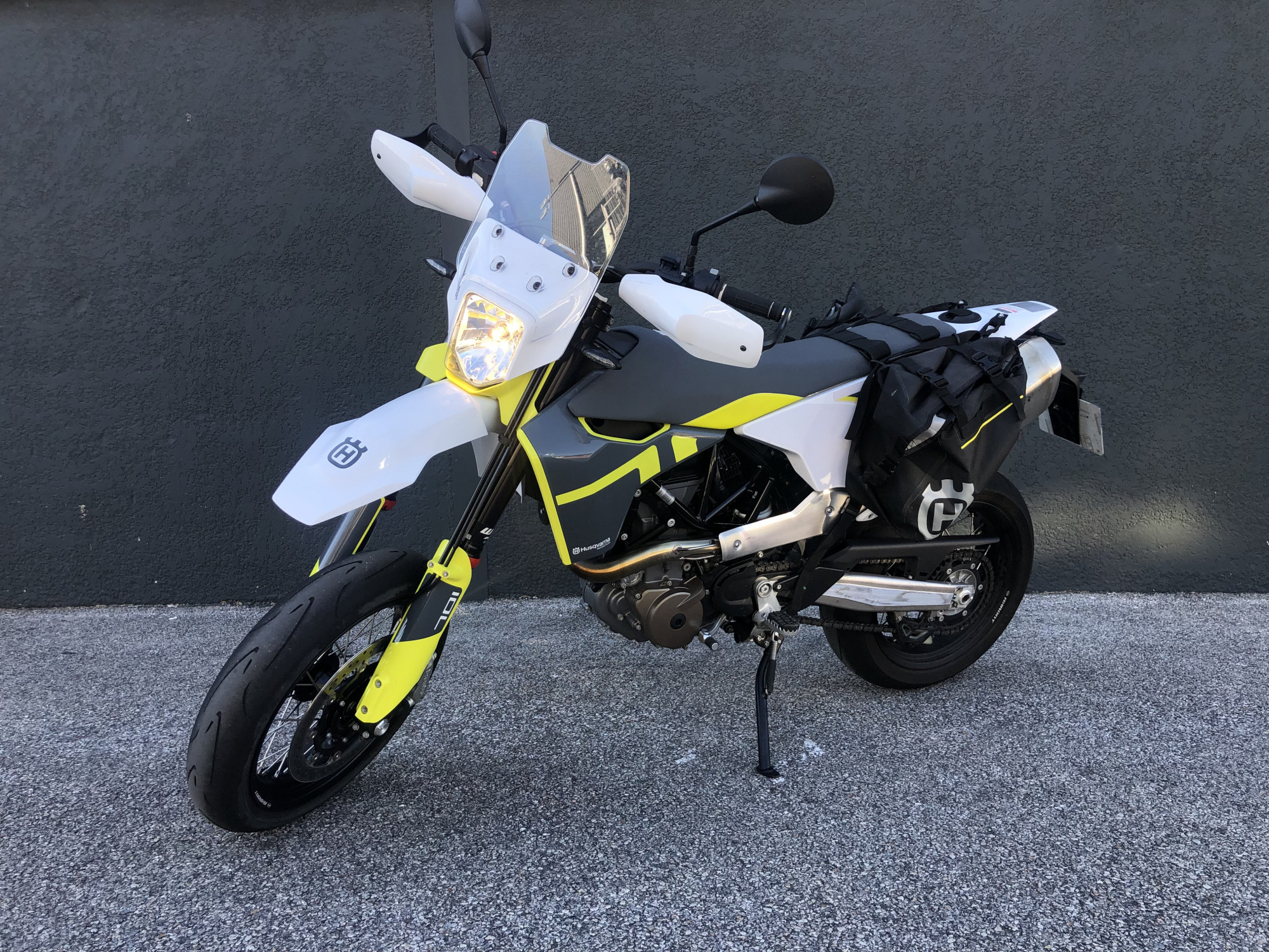 HUSQVARNA 701 SUPERMOTO