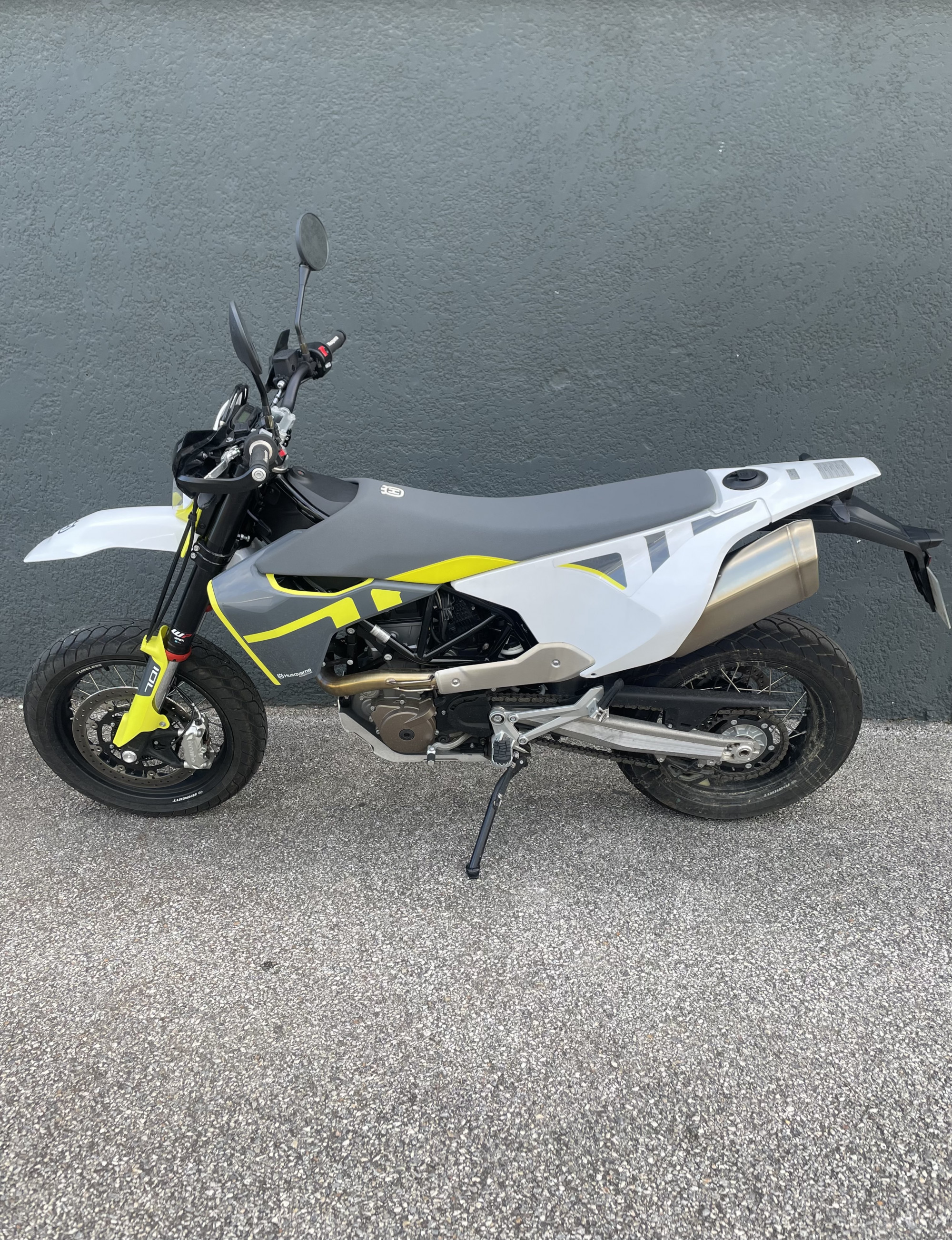 HUSQVARNA 701 SUPERMOTO