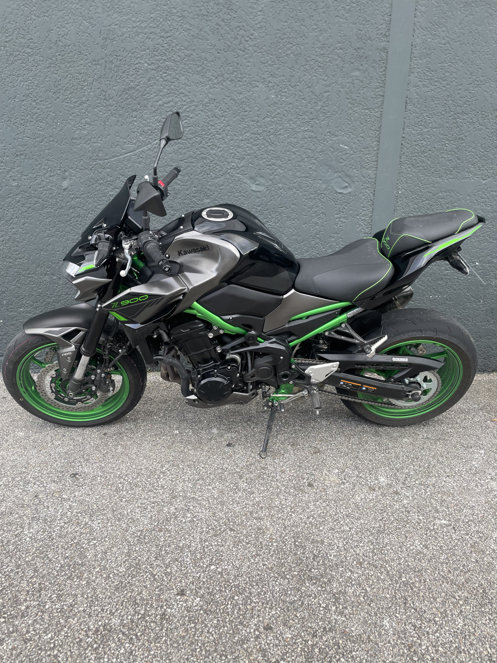 KAWASAKI Z 900