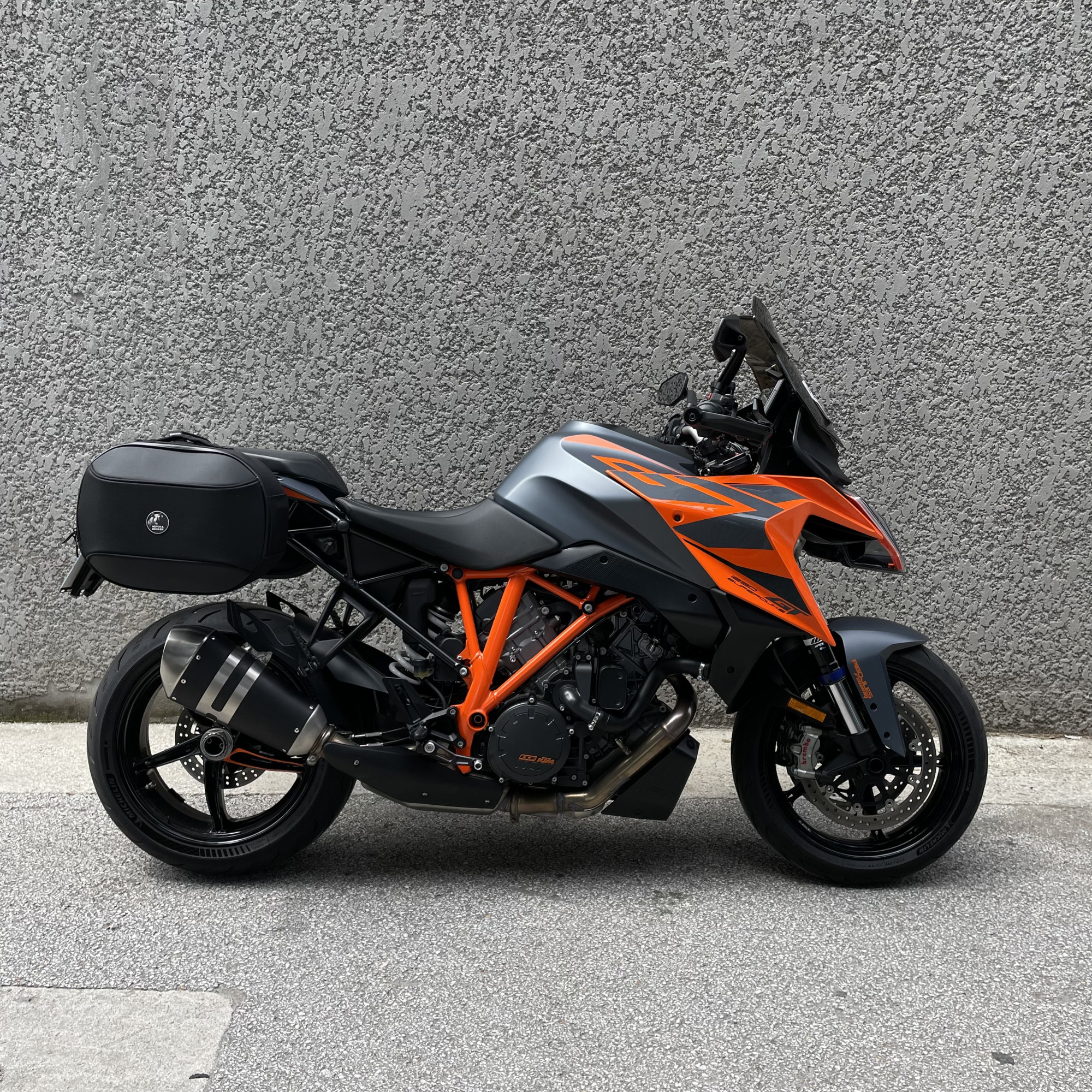 KTM 1290 SUPER DUKE GT