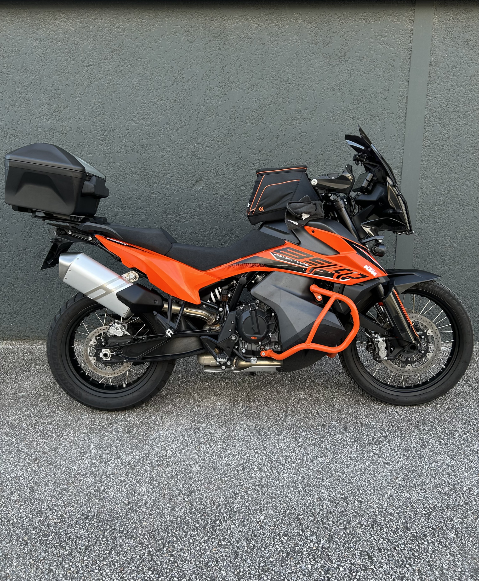 KTM 890 ADVENTURE