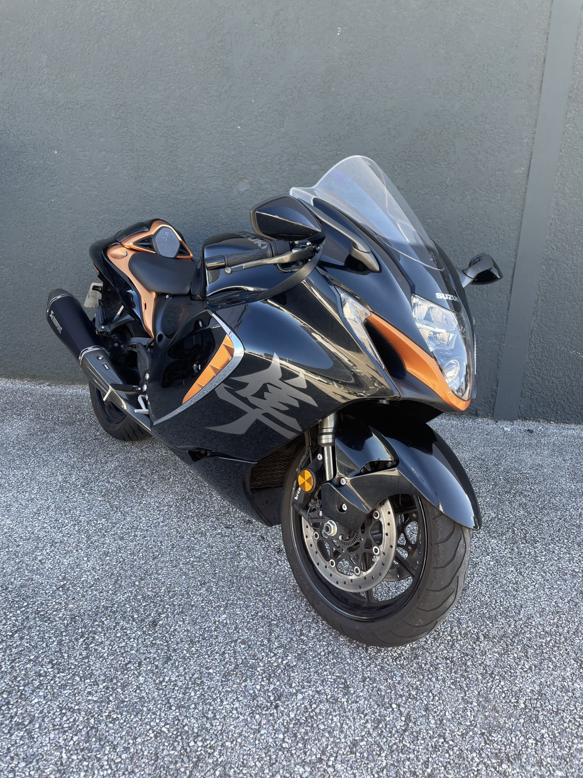 SUZUKI GSX-R 1300 HAYABUSA