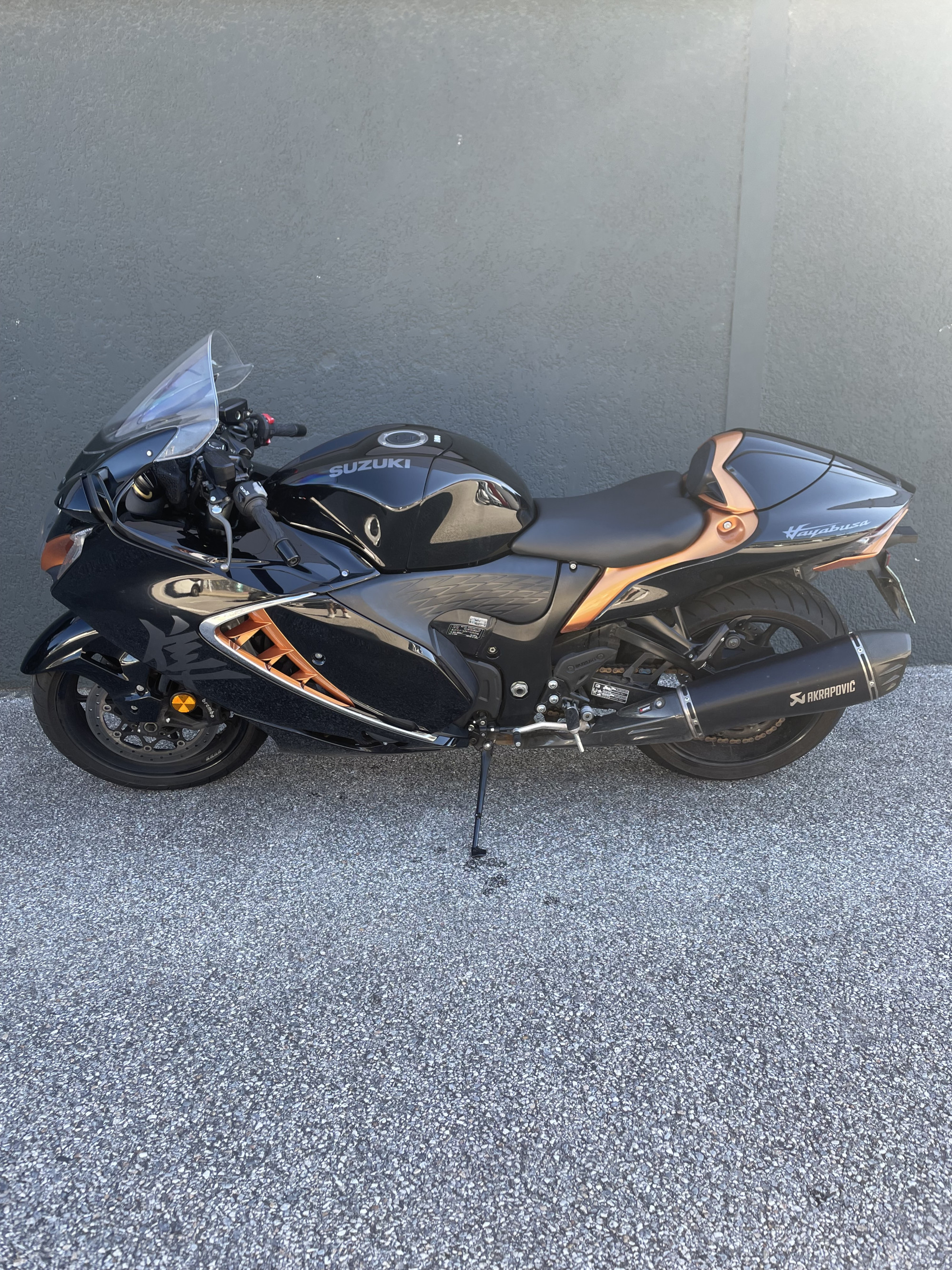 SUZUKI GSX-R 1300 HAYABUSA