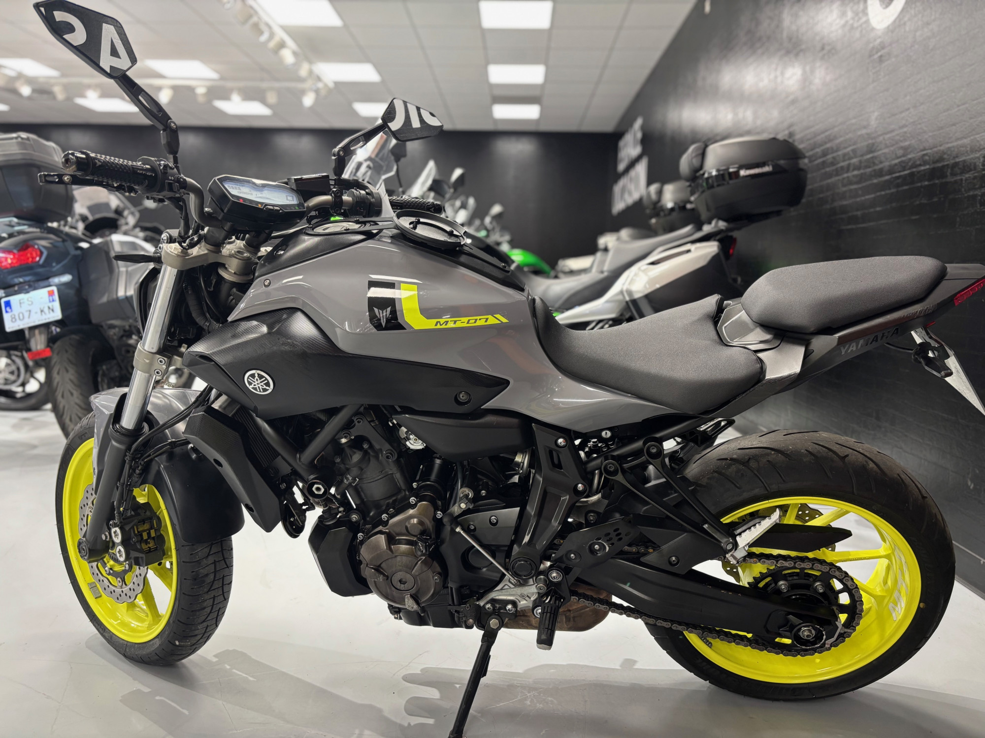 YAMAHA MT-07