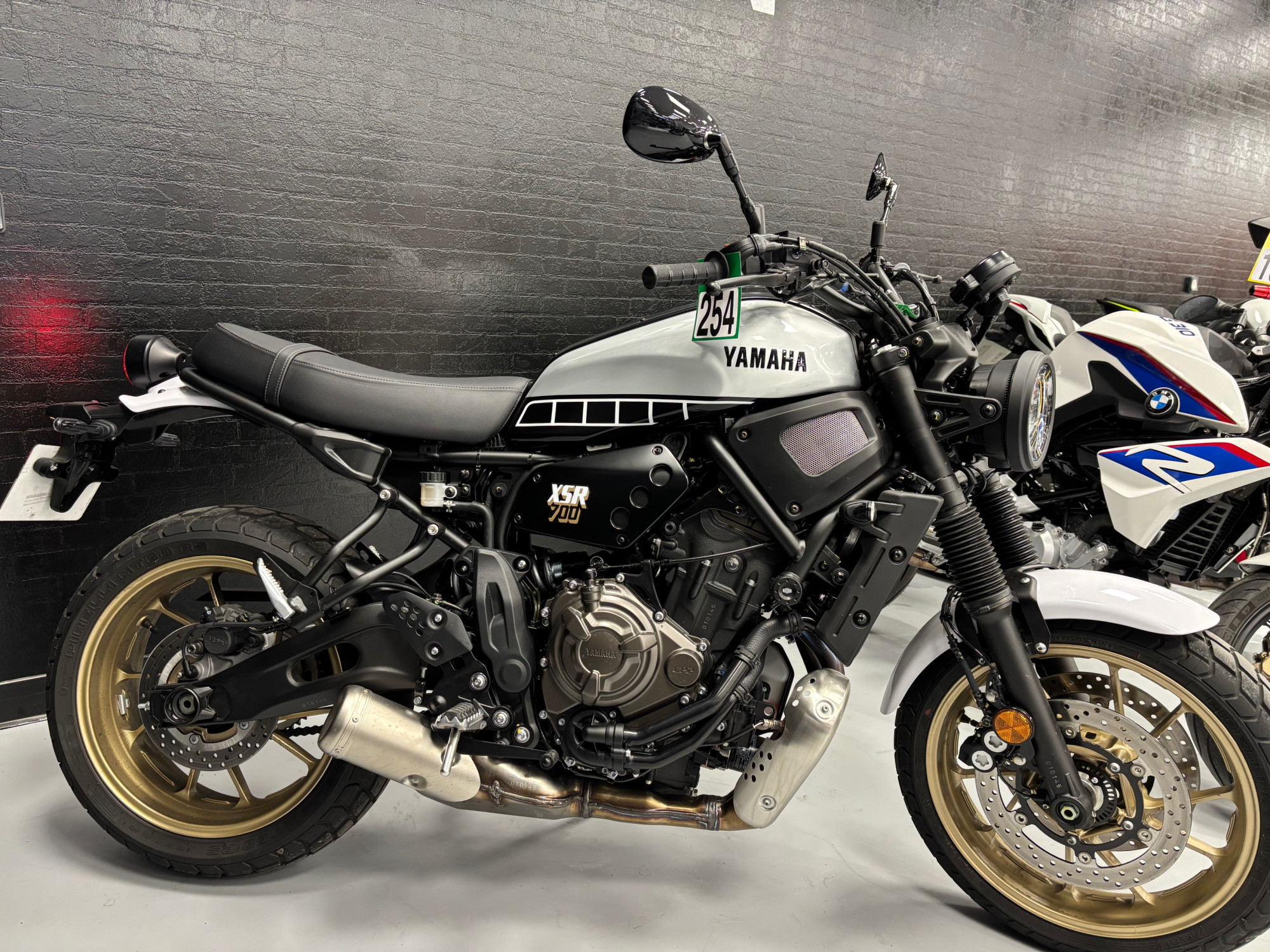 YAMAHA XSR 700 LEGACY